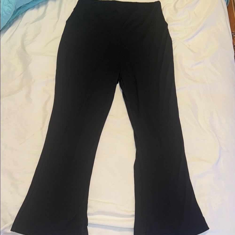 Women's Black Flared Yoga Pants - Petite Small